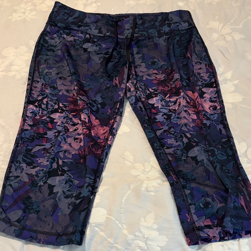 Danskin Purple & Pink Floral-Print Capris